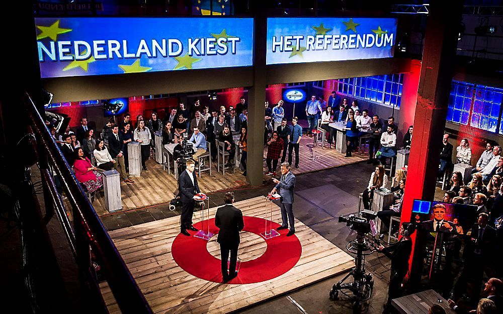 De informatieve uitzending NOS Nederland Kiest – Het Referendum in aanloop naar het referendum over het associatieverdrag tussen de EU en Oekraine. beeld ANP