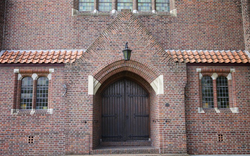 De driebeukige Nieuwe Kerk is een echte preekkerk. Er kunnen 700 mensen in. Foto Sjaak Verboom