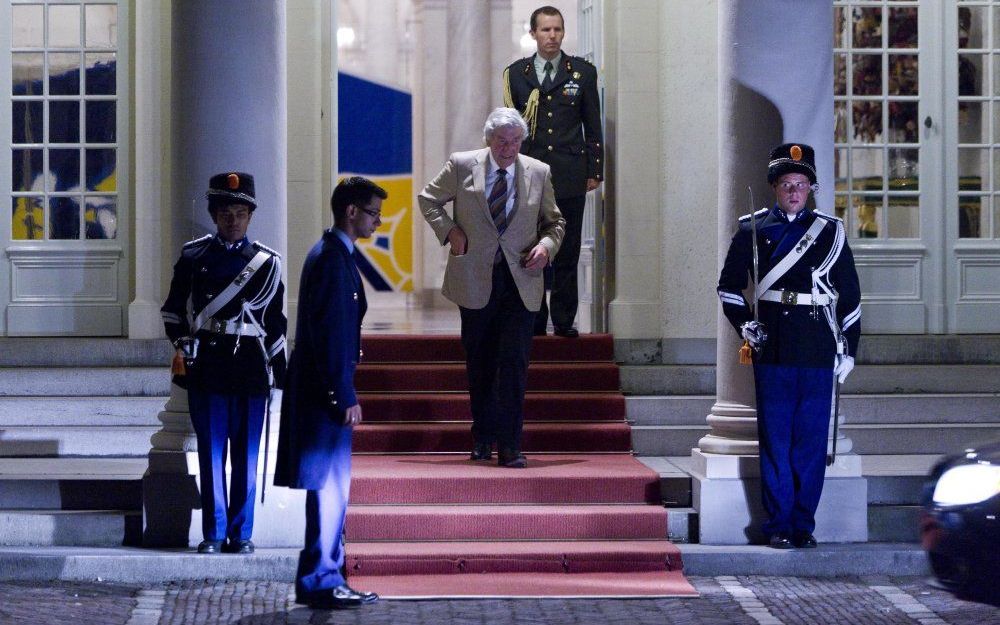 Lubbers verlaat woensdag paleis Noordeinde na een gesprek met koningin Beatrix. Foto ANP