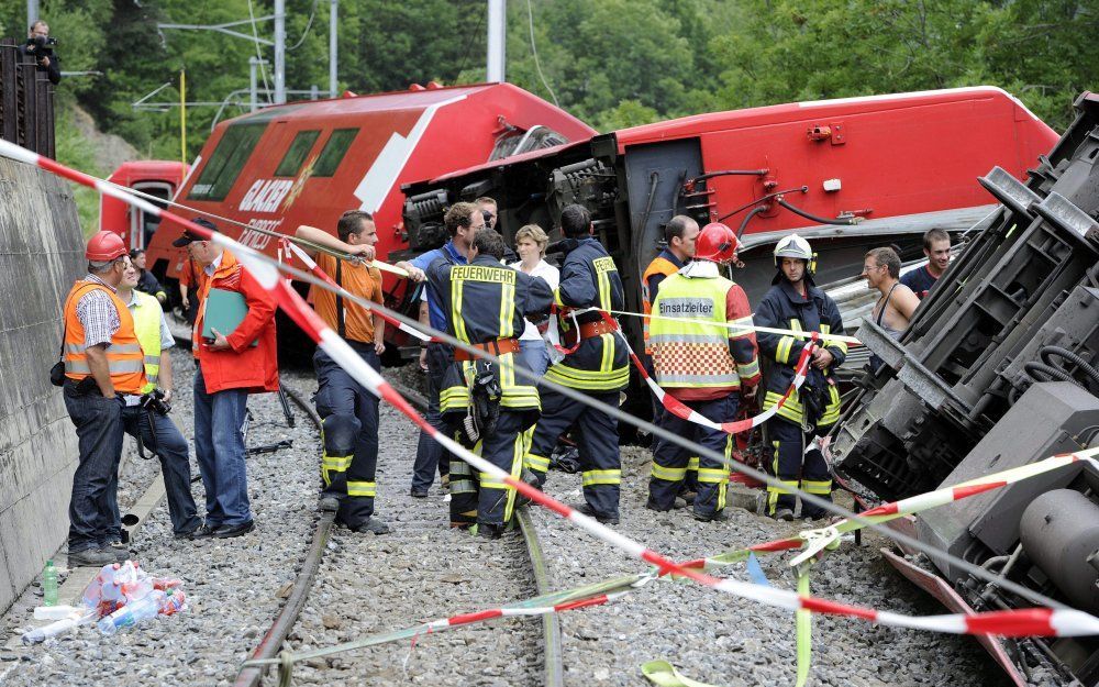 Een trein van Glacier Express is vrijdag ontspoord. Foto EPA