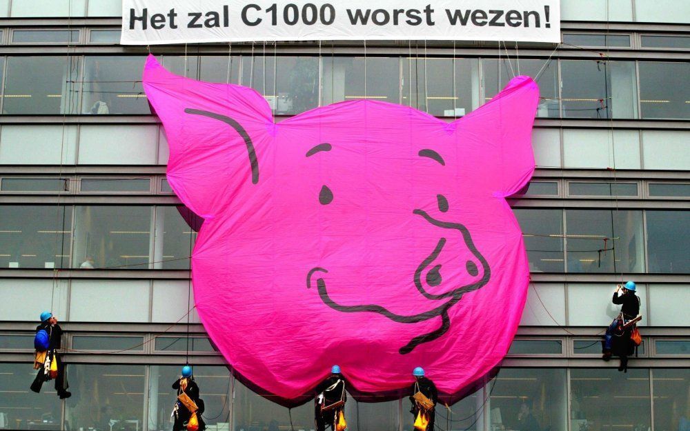 Protest van Wakker Dier tegen C1000 in 2002. Foto ANP