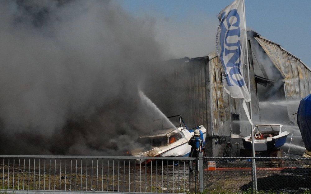 De brand op scheepswerf De Punt. Foto ANP