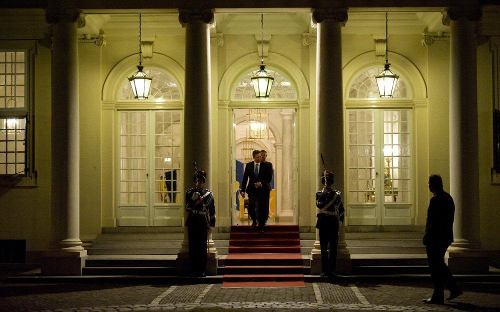 DEN HAAG - Maxime Verhagen, fractieleider van het CDA, verlaat maandag Paleis Noordeinde in Den Haag na een gesprek met koningin Beatrix. Foto ANP