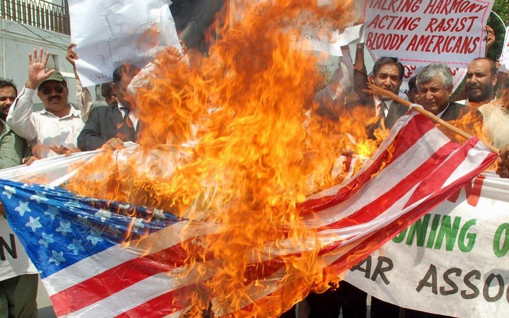 Pakistaans protest tegen het plan van een Amerikaanse predikant om op 11 september korans te verbranden. Foto EPA