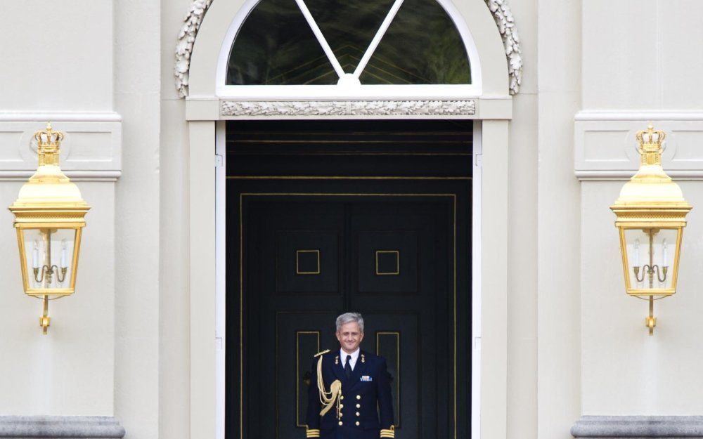 DEN HAAG - Informateur Tjeenk Willink brengt maandag een bezoek aan koningin Beatrix op Huis ten Bosch om zijn eindverslag aan te bieden. Foto ANP