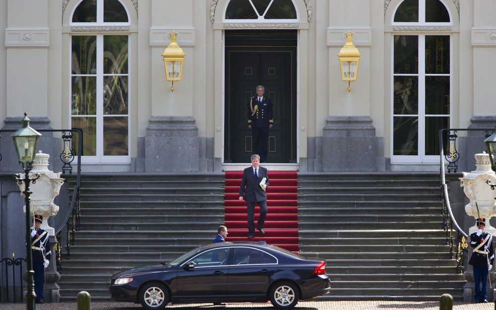 Opstelten is door koningin Beatrix benoemd tot formateur. Foto ANP