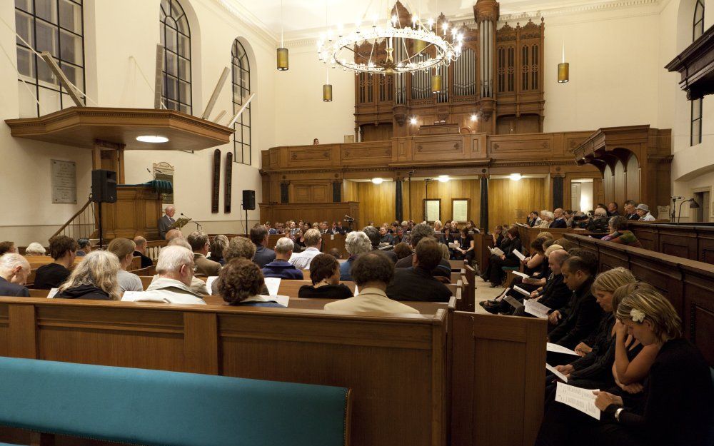 DEN HAAG – In de Waalse Kerk van Den Haag werd dinsdagavond voorbede gedaan voor de Nederlandse regering. De zogeheten kroonbede is een gewoonte die al elf jaar in ere wordt gehouden. Foto André Dorst