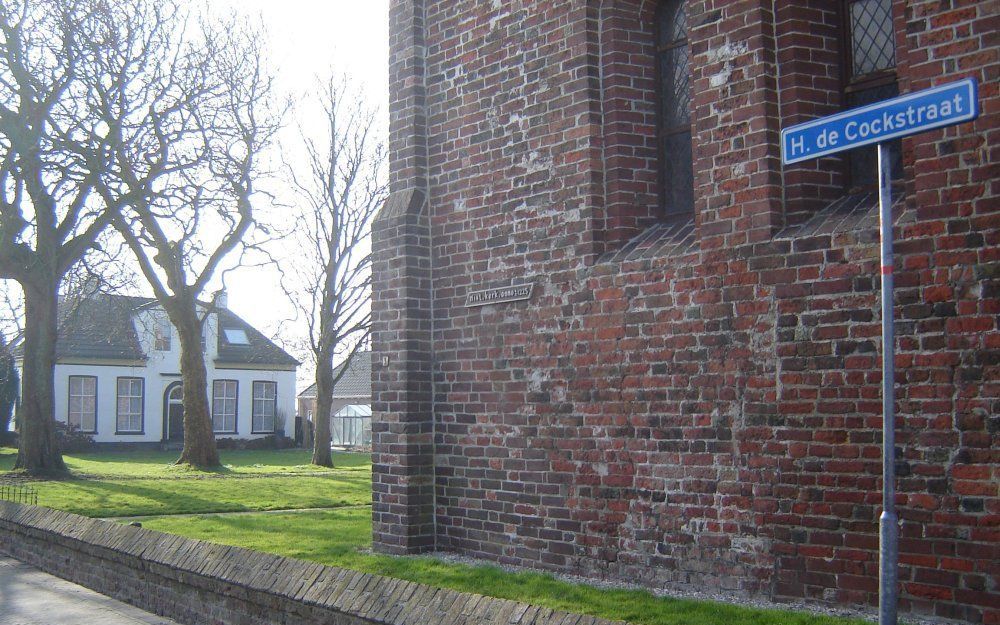 De H. de Cockstraat in Ulrum, met op de achtergrond de pastorie. Foto RD