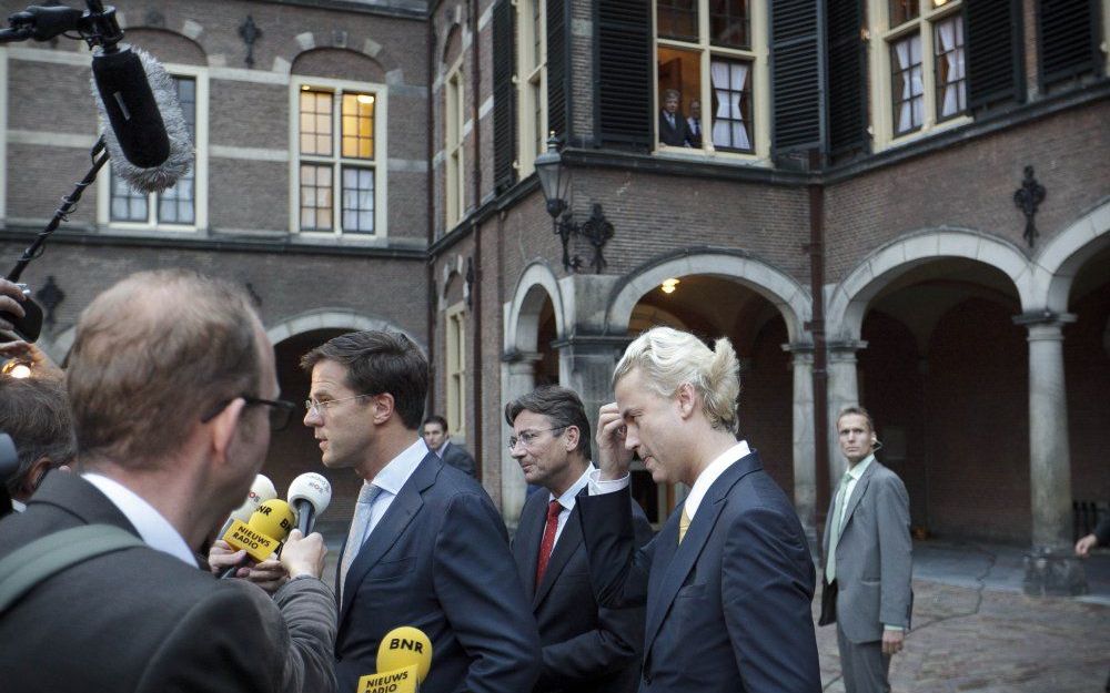 Fractievoorzitters Rutte, Verhagen en Wilders na hun bezoek aan informateur Opstelten. Foto ANP