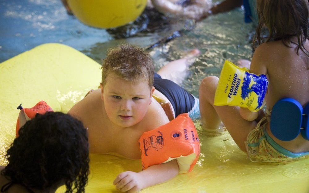 Gymdocent Russchen: „Bewegingsonderwijs is juist voor deze leerlingen heel belangrijk.” Foto Hans Roggen