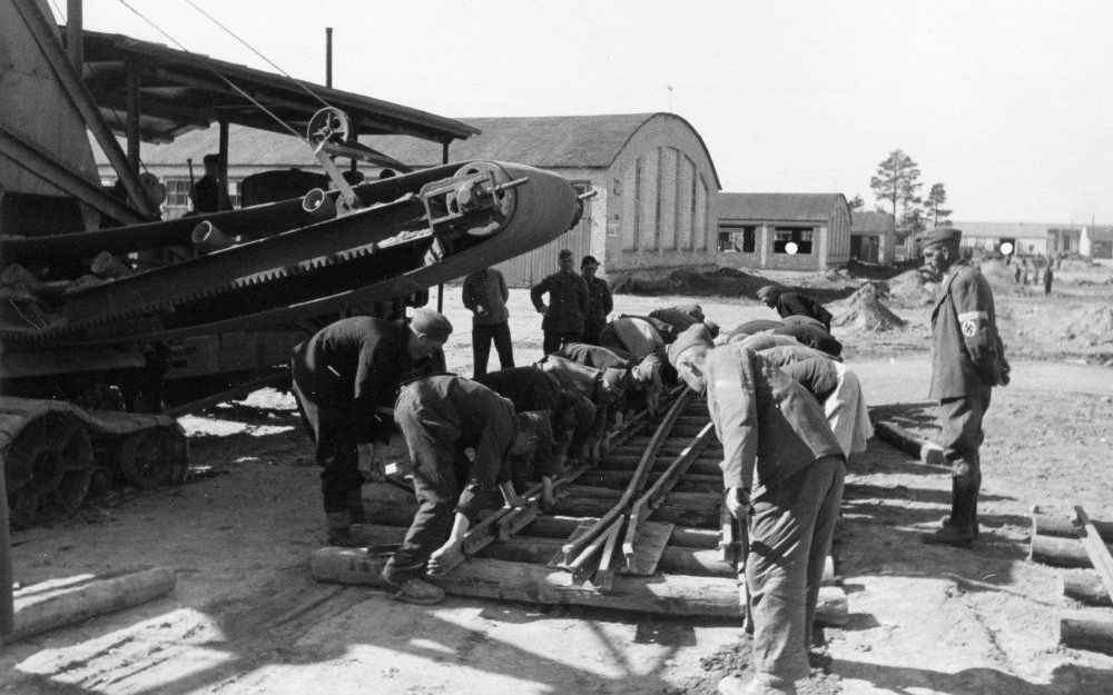 BERLIJN – Voor het eerst na de Tweede Wereldoorlog is er in Duitsland een tentoonstelling over dwangarbeiders.  Foto Mercedes-Benz