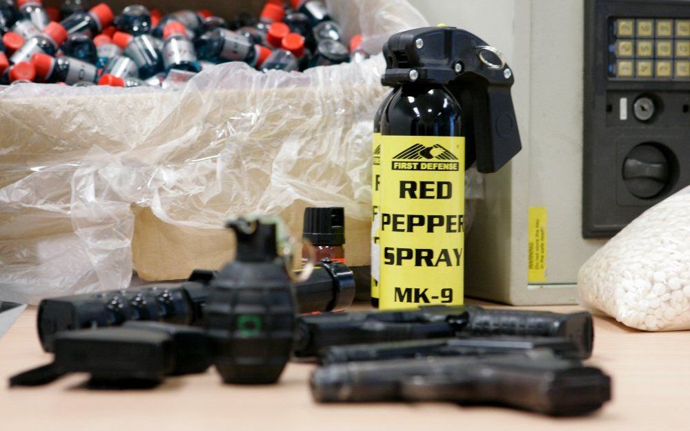 De rijksrecherche is nog bezig met het onderzoek naar de mogelijke omkoping door een Amerikaanse producent van pepperspray om een contract te krijgen van de Nederlandse politie. Foto ANP