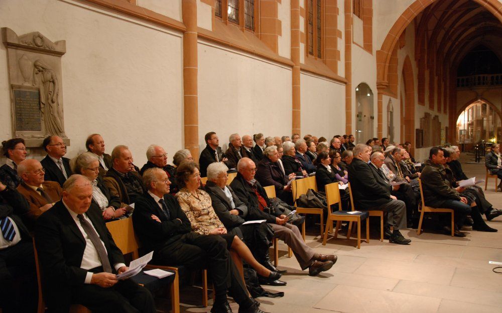 In de monumentale Heiliggeistkirche in Heidelberg had gisteravond een psalmzangavond plaats, met Pieter Heykoop achter het Steinmeyerorgel. Foto Maarten Treurniet