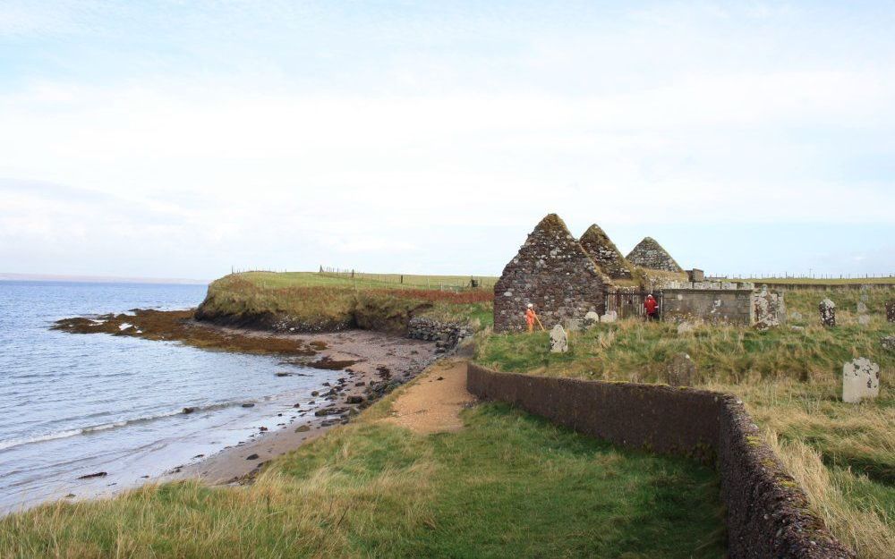 In Schotland zijn veel kerken gewijd aan de Ierse zendeling Columba. Foto: de ruïne van St. Columba’s Church in Aignish, op het eiland Lewis. Rond 1820 raakte de kerk in onbruik. Foto RD