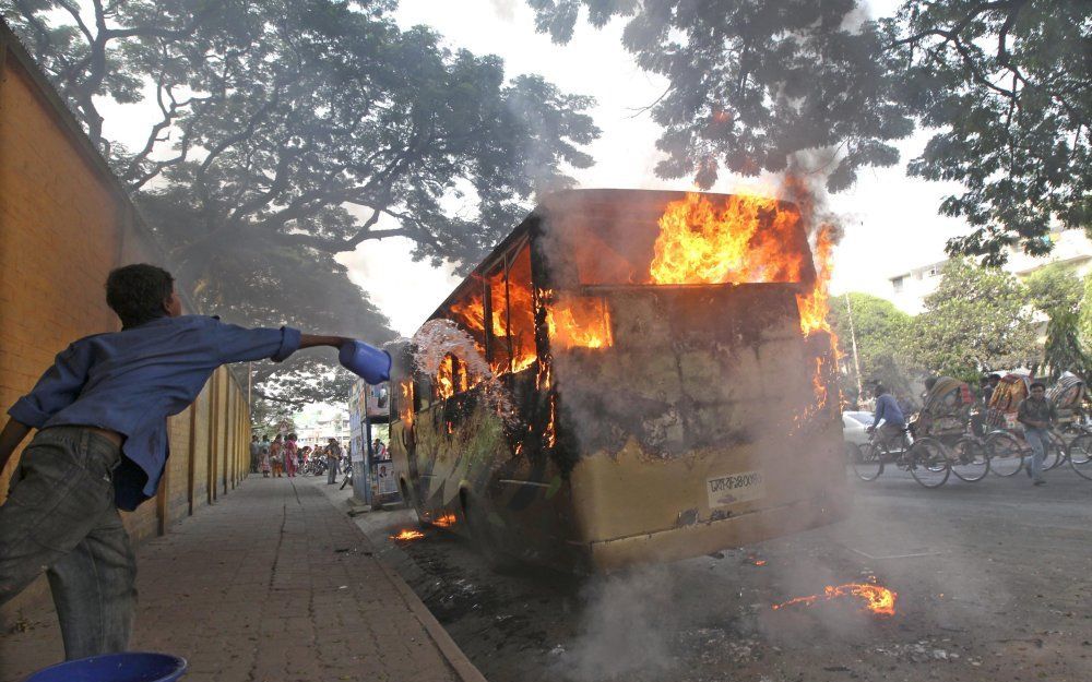 Onrust bij demonstraties in Dhaka. Foto EPA