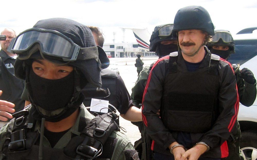 Viktor Bout (r.). Foto EPA