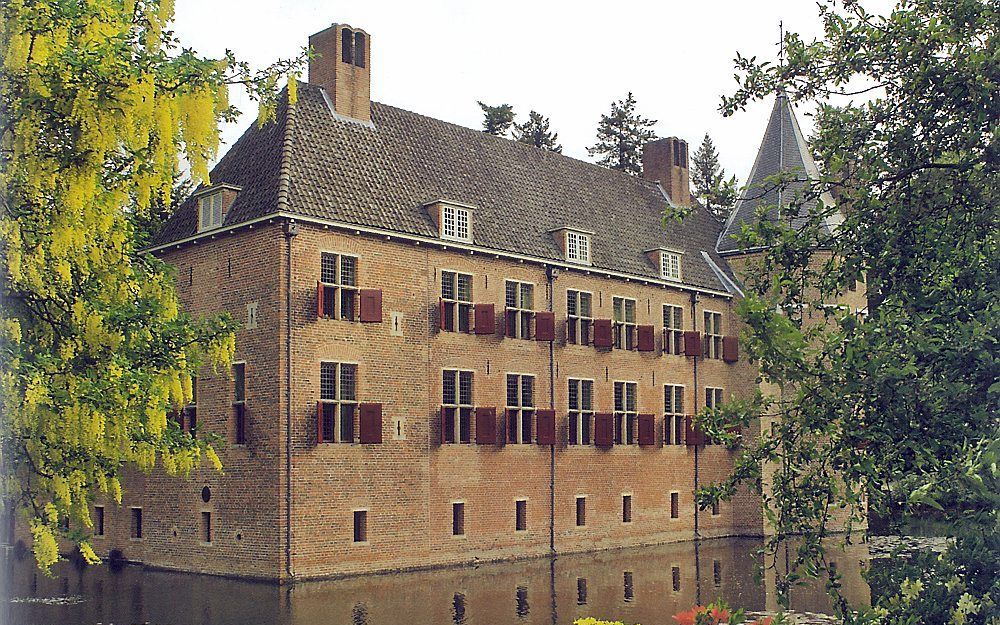 In de bossen vlak bij Paleis Het Loo in Apeldoorn ligt Kasteel Het Oude Loo. Koningin Beatrix verblijft er regelmatig in de weekenden. Het jachtslot vormt het hart van de geschiedenis van het uitgestrekte Kroondomein Het Loo. Beeld Kroondomein Het Loo