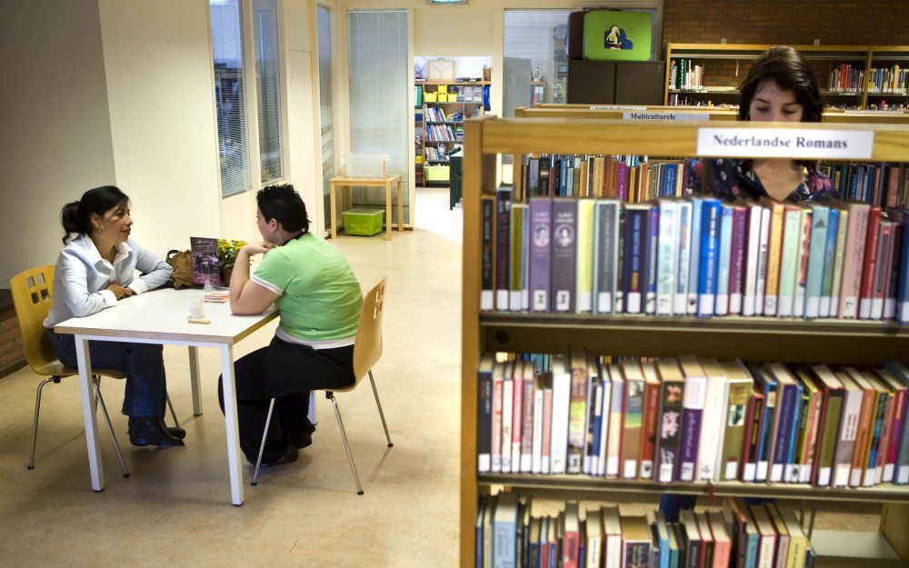 De Tweede Kamer maakt zich zorgen over het voortbestaan van bibliotheken en wil daarom dat de regering in overleg gaat met de Vereniging van Nederlandse Gemeenten (VNG).  Foto ANP