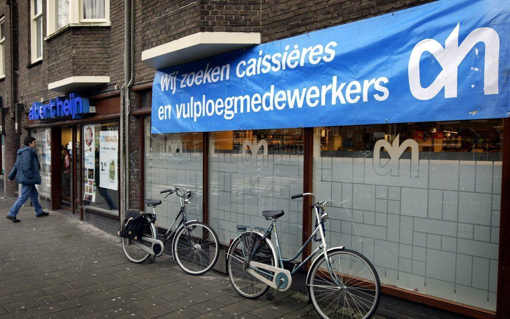 De vakbonden hebben vrijdagavond laat een akkoord bereikt met supermarktketen Albert Heijn in de onderhandelingen over een cao. Foto ANP