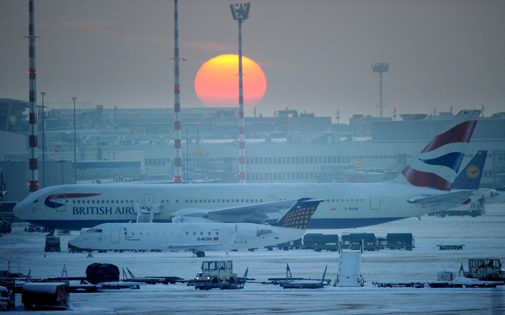 Europees verkeer ondervindt veel overlast door het winterweer. Foto EPA