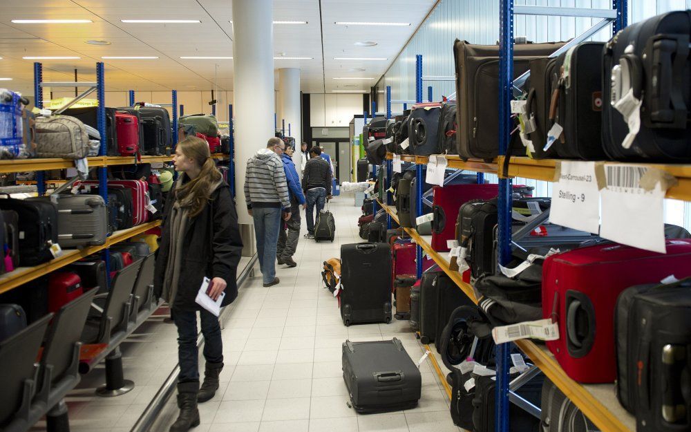 KLM streeft ernaar dat alle bagage voor kerst bij de klant is.  Foto ANP