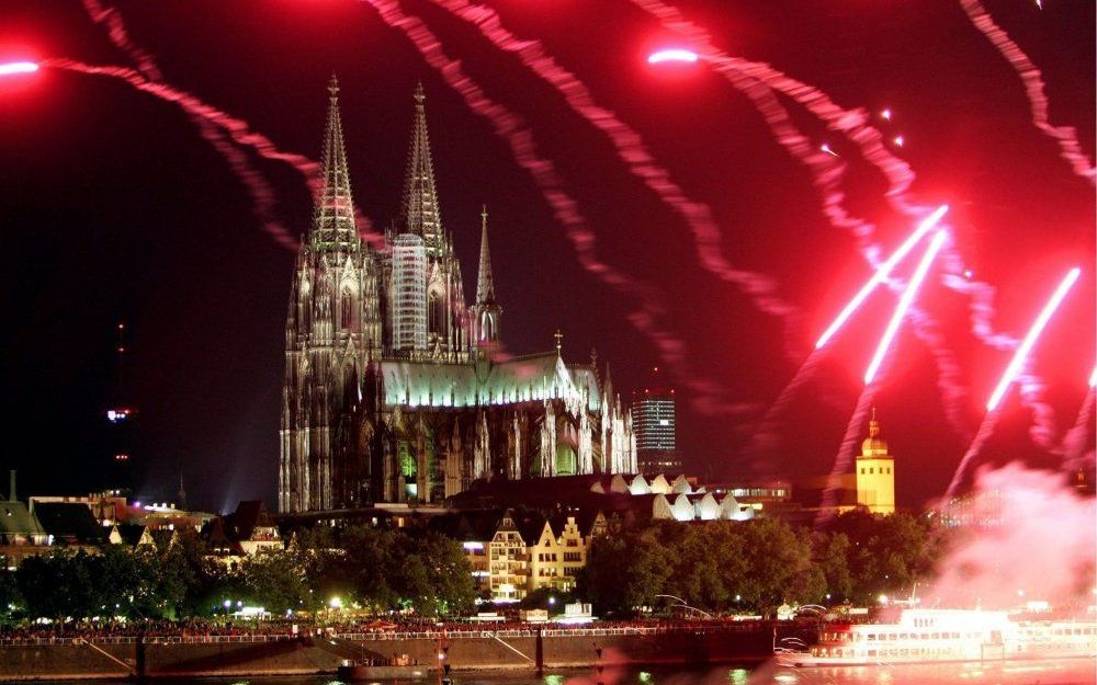 De Keulse Dom heeft donderdag zijn klepel verloren. Foto EPA