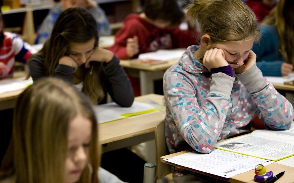 Schooldirecteuren zijn door bezuinigingen genoodzaakt de klassen te vergroten.  Foto ANP