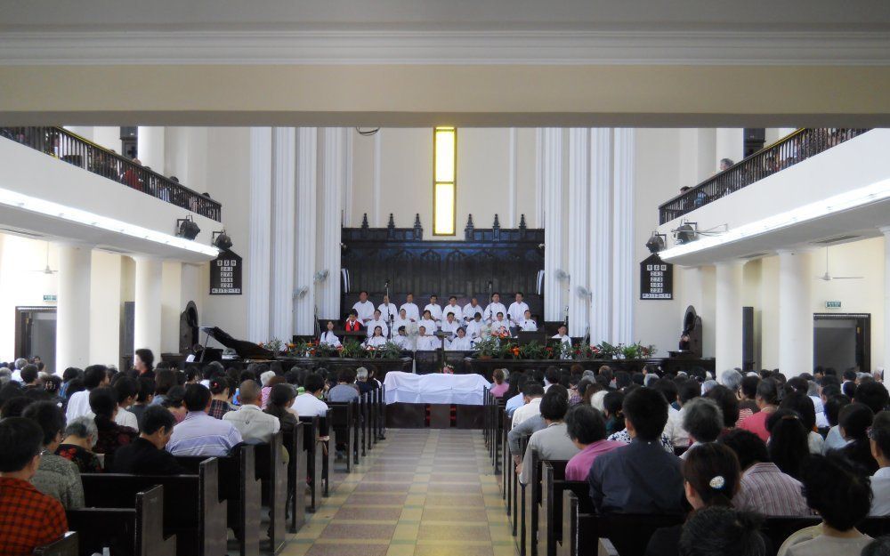 SJANGHAI – Een kerkdienst in de Chinese havenstad Sjanghai. De situatie van christenen in China verschilt van plaats tot plaats en van moment tot moment. Foto RD