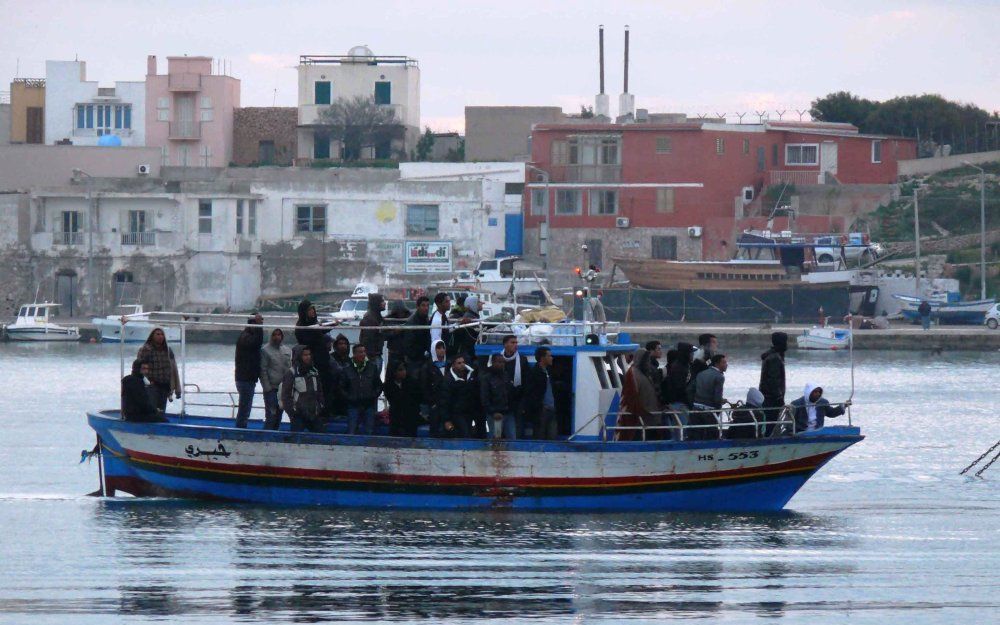 Immigranten op weg naar Lampedusa. Foto EPA