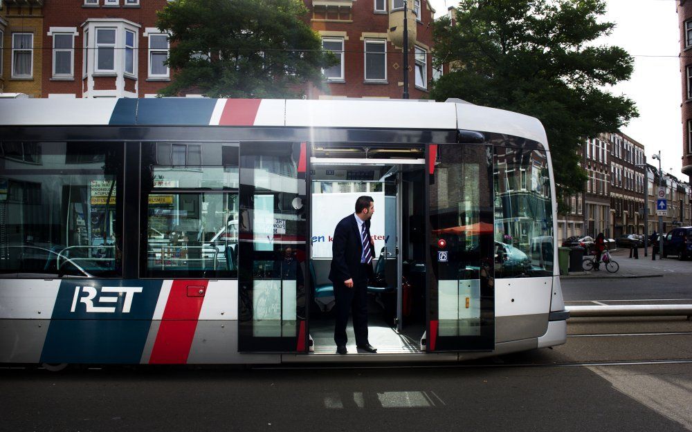 Reizigers in de regio Rotterdam moeten woensdag rekening houden met een langere reistijd en bus- en tramlijnen die niet rijden. Foto ANP