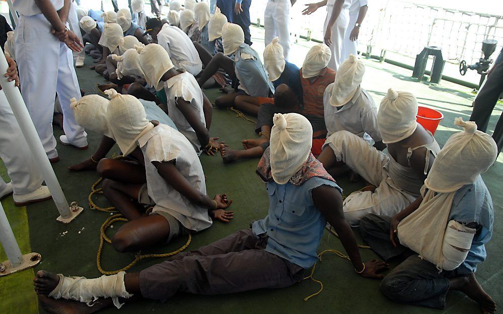 Gevangengenomen Somalische piraten in Bombay, India. Foto EPA