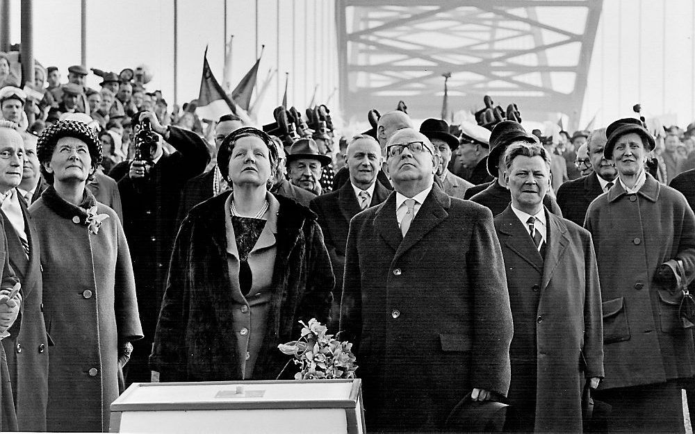 Archieffoto van de opening van de Merwedebrug in 1961 door koningin Juliana. Foto gemeente Gorinchem