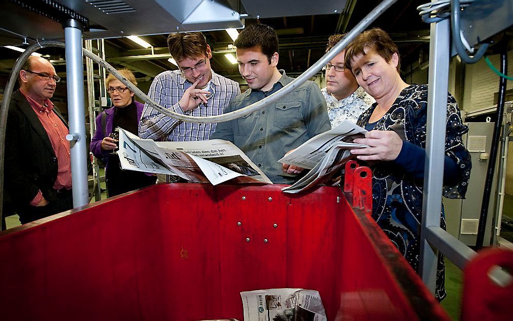 Het aantal verkochte kranten nam in de afgelopen vijf jaar af met 5 procent. Formaatverandering blijkt daarop weinig invloed uit te oefenen. Foto ANP