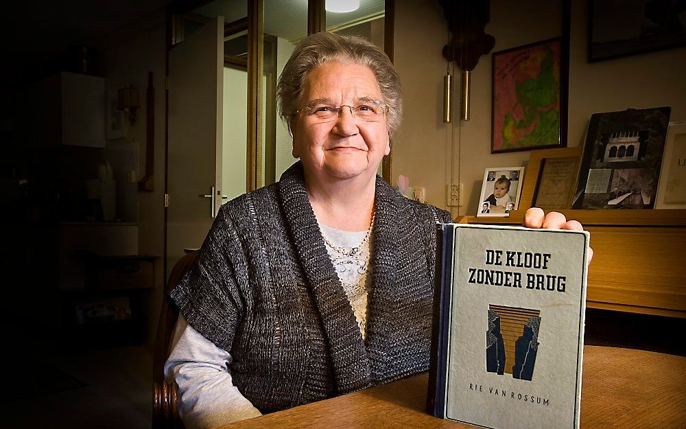 Adrie Bikker-de Bruijn: „Ik herkende veel belevenissen uit ”De kloof zonder brug”.” Foto RD, Henk Visscher