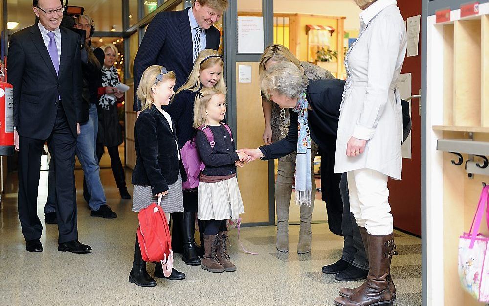 Prinses Ariane voor het eerst op school. Foto ANP