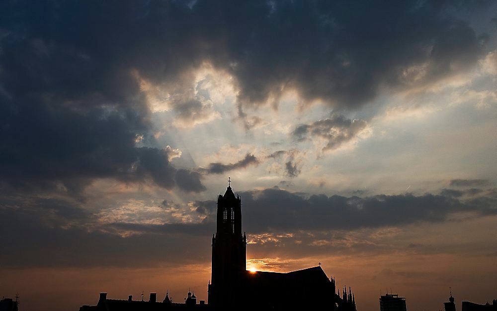 In de Dom te Utrecht wordt deze week de Stadsretraite gehouden. Drie dagen trekken deelnemers zich terug uit de hectiek van elke dag. Ze denken na over het lijden, het sterven en de opstanding van Christus. Foto RD, Henk Visscher