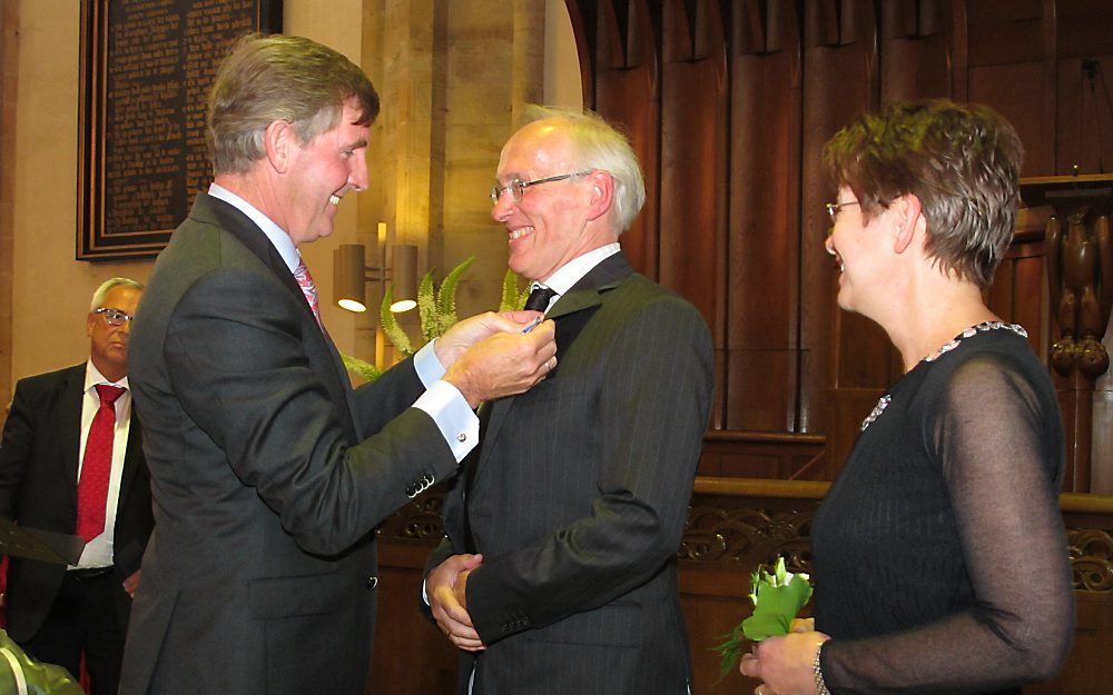 Jan Jansen is zaterdagmiddag in de Utrechtse Dom onderscheiden. Foto Pieter Baak