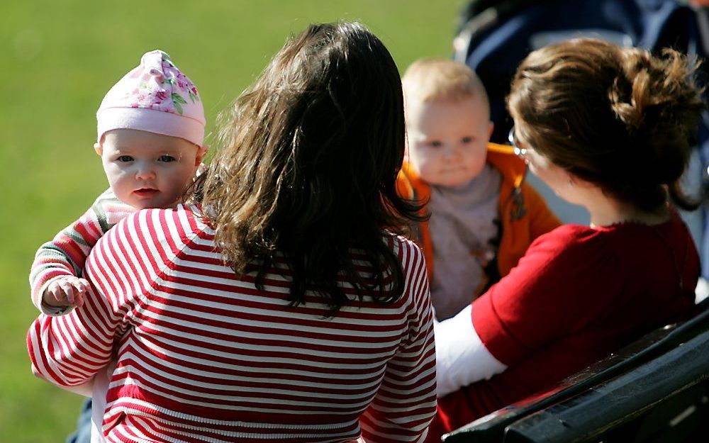 Baby's waarvan de moeder tijdens de zwangerschap vitamine D slikt, krijgen in het eerste jaar minder luchtweginfecties. Foto ANP