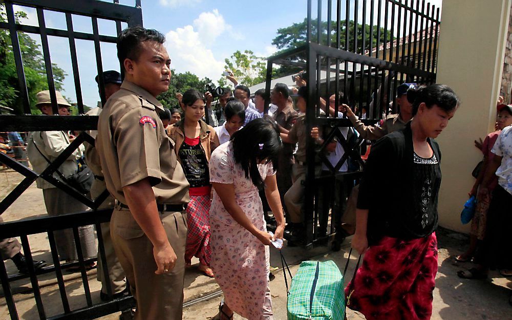 De autoriteiten in Myanmar laten een groot aantal politieke gevangenen vrij.  Foto EPA