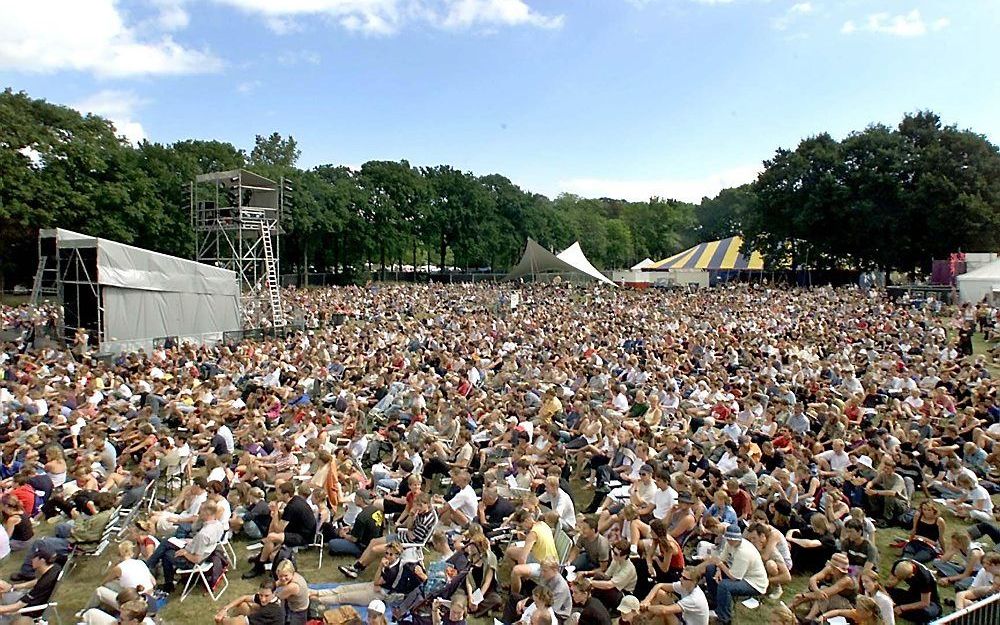 Flevo Totaal in Liempde, in 2001. Het festival van Youth for Christ trekt jaarlijks duizenden bezoekers. Foto ANP