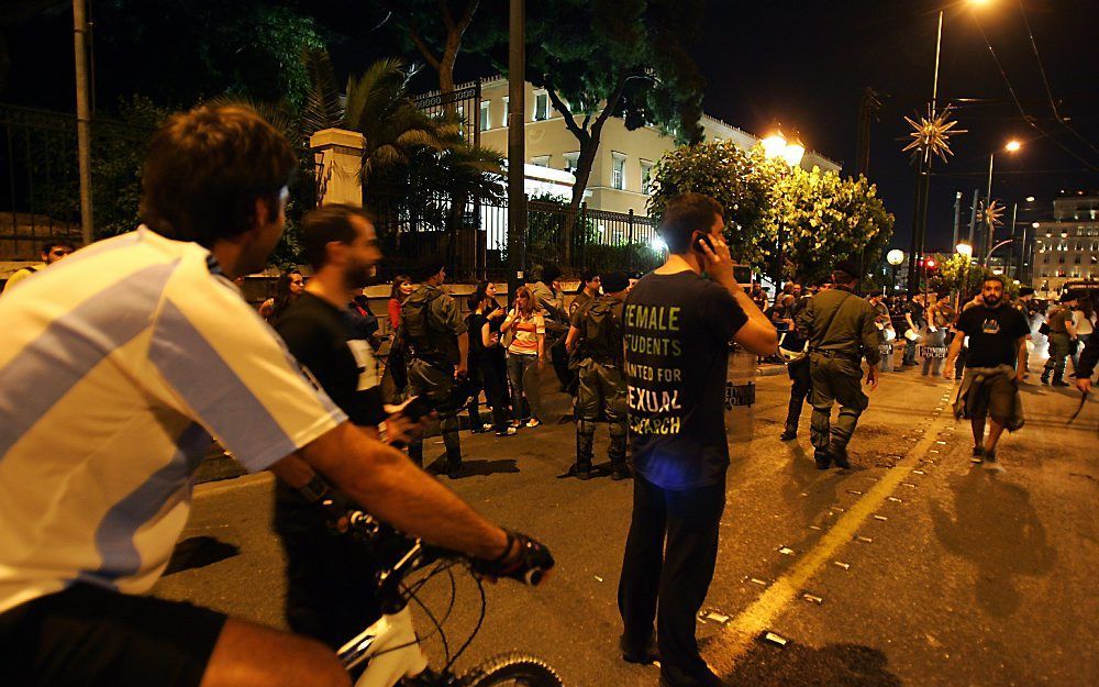 De protesten van boze burgers in Athene, die al een week duren, worden steeds gewelddadiger. Foto EPA