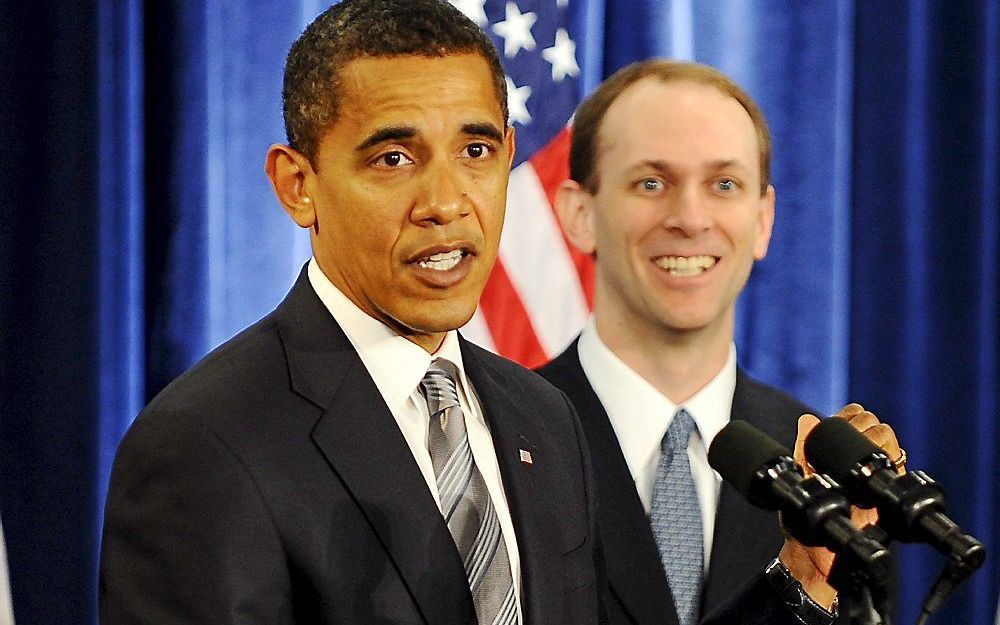 Barack Obama (l.) en Austan Goolsbee. Foto EPA