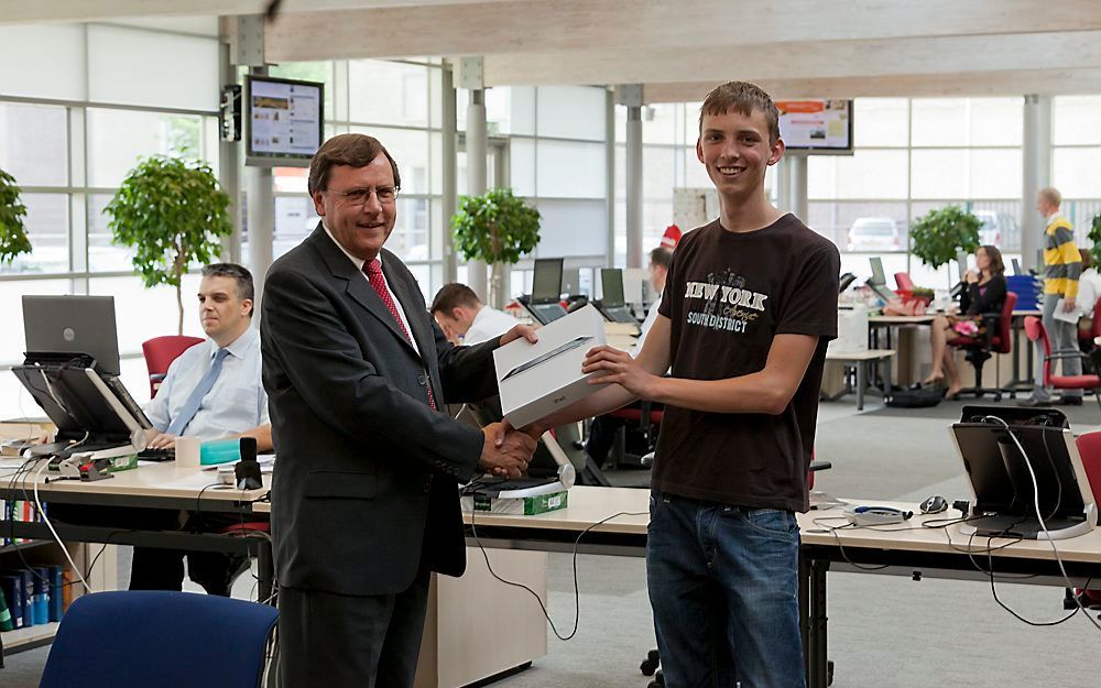 Coen Boot krijgt zijn prijs. Foto André Dorst