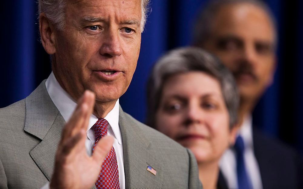 Joe Biden (l.). Foto EPA