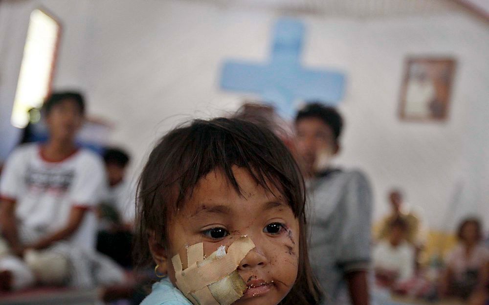 De bouw van een christelijk ziekenhuis op Sumatra baart moslimleiders zorgen. Ze zijn bang voor verkapte evangelisatie. Foto: noodhospitaal in een kerk op West-Sumatra, oktober 2010. Foto EPA