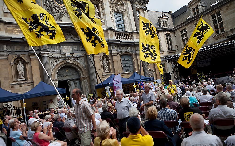 Vlaams nationalisten tijdens de officiele feestdag van de Vlaamse gemeenschap in Antwerpen. Foto ANP