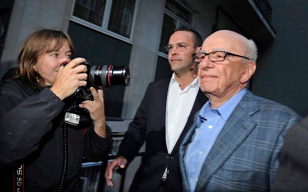 Rupert Murdoch en zijn zoon James. Foto EPA