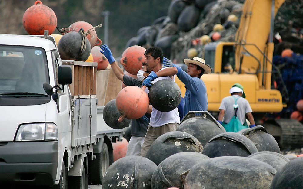 De opruimwerkzaamheden in Japan zijn nog altijd in volle gang. Foto EPA