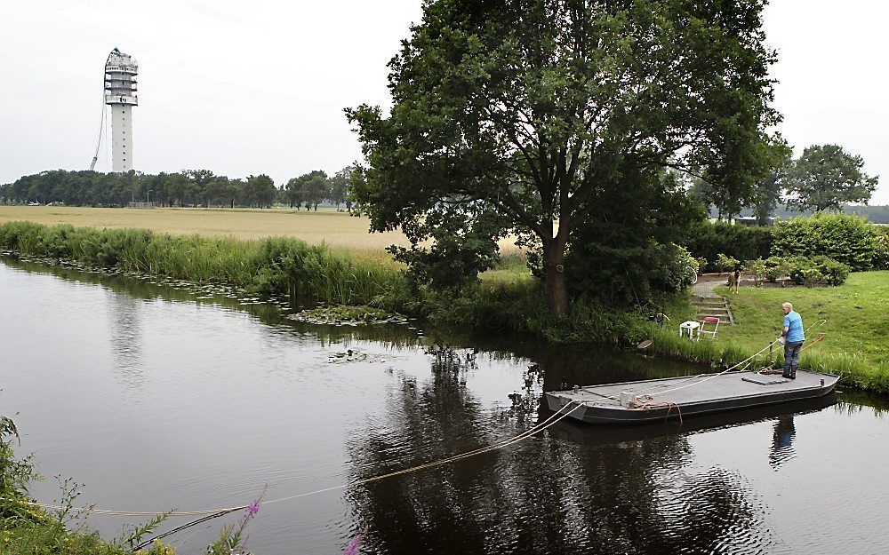 De ingestorte zendmast van Hoogersmilde. Foto ANP