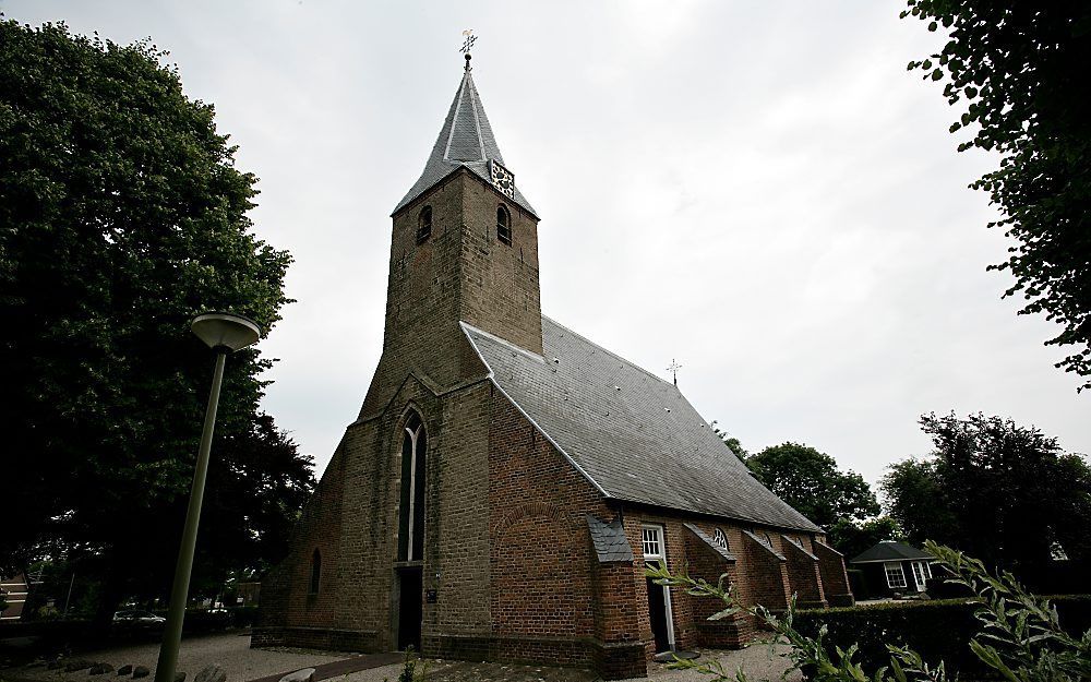 ARNHEM - De provincie Gelderland begroot drie miljoen extra voor religieus erfgoed in de provincie. Foto: een kerk in het Gelderse Oene. Foto Sjaak Verboom